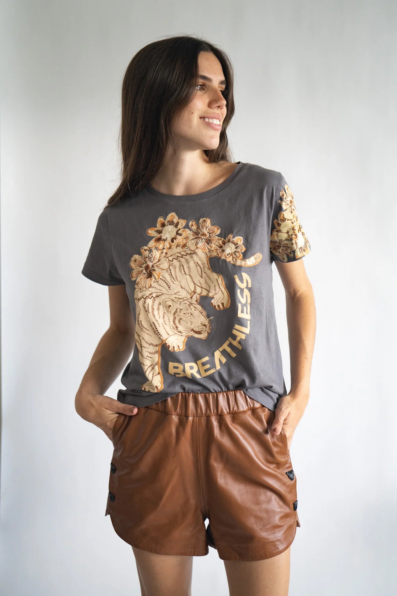 T SHIRT BREATHLESS GREY
