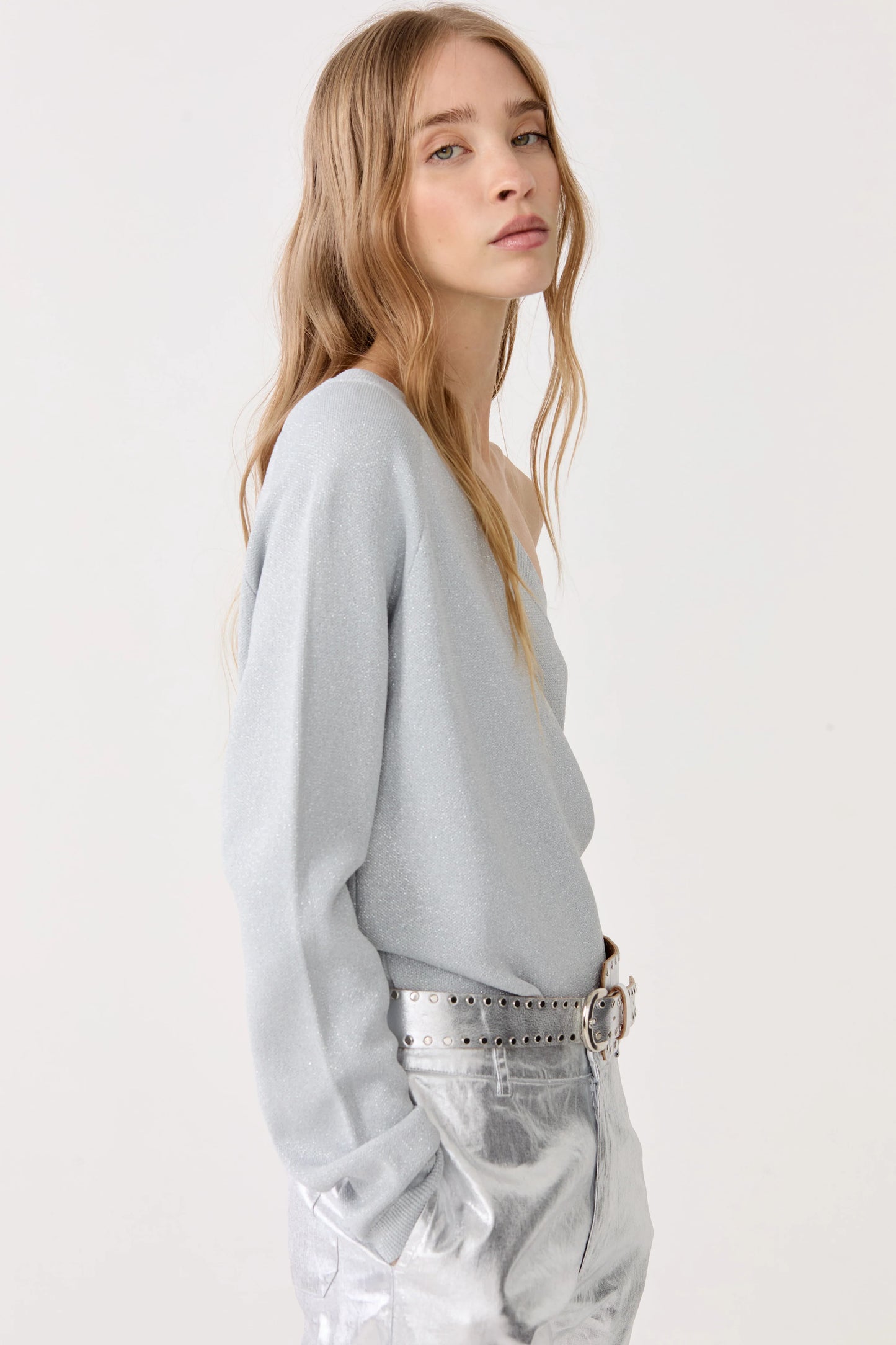 ONE SHOULDER GLITTER KNITTED TOP - SILVER