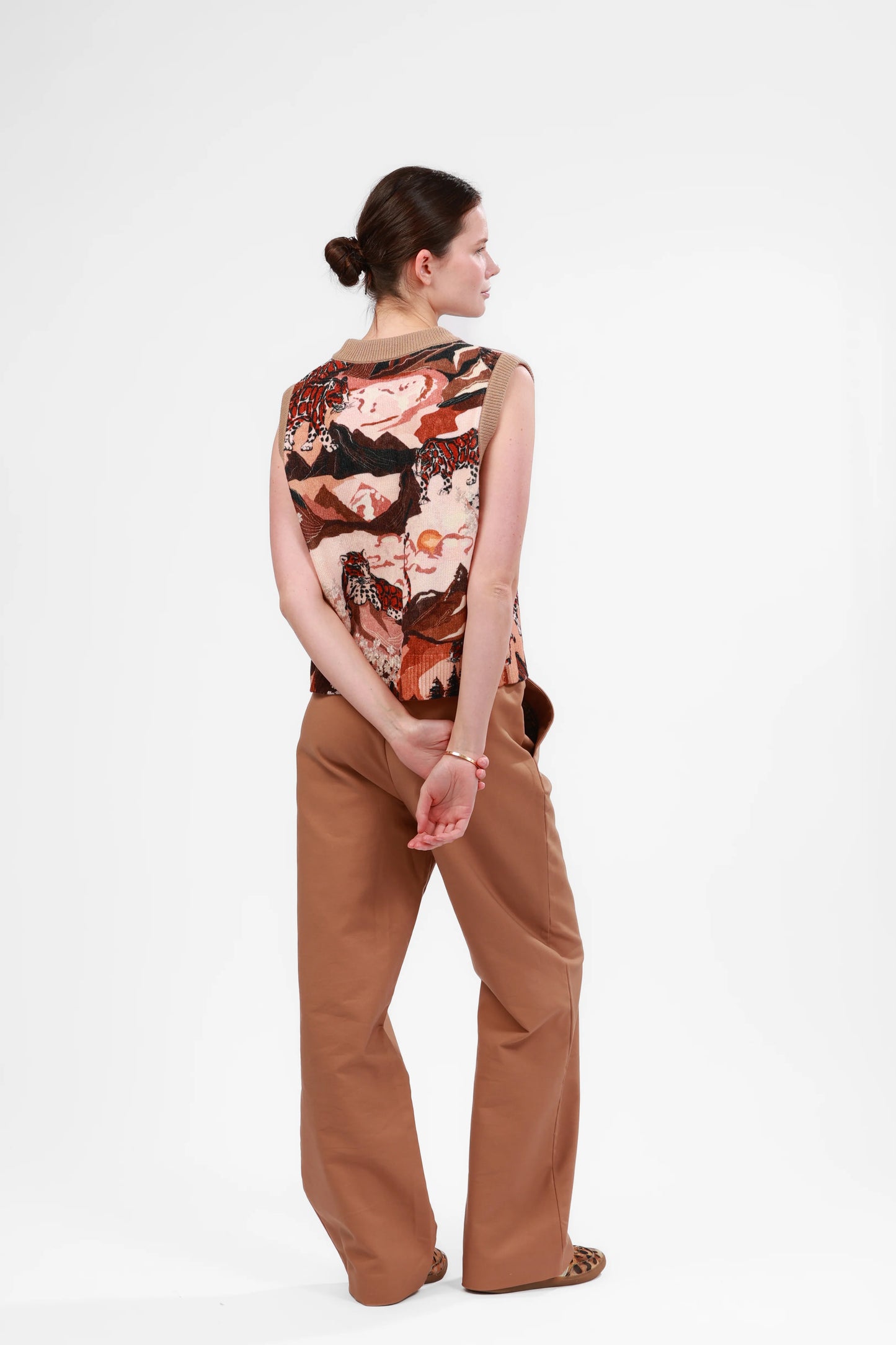 VEST SNOW LEOPARD BROWN