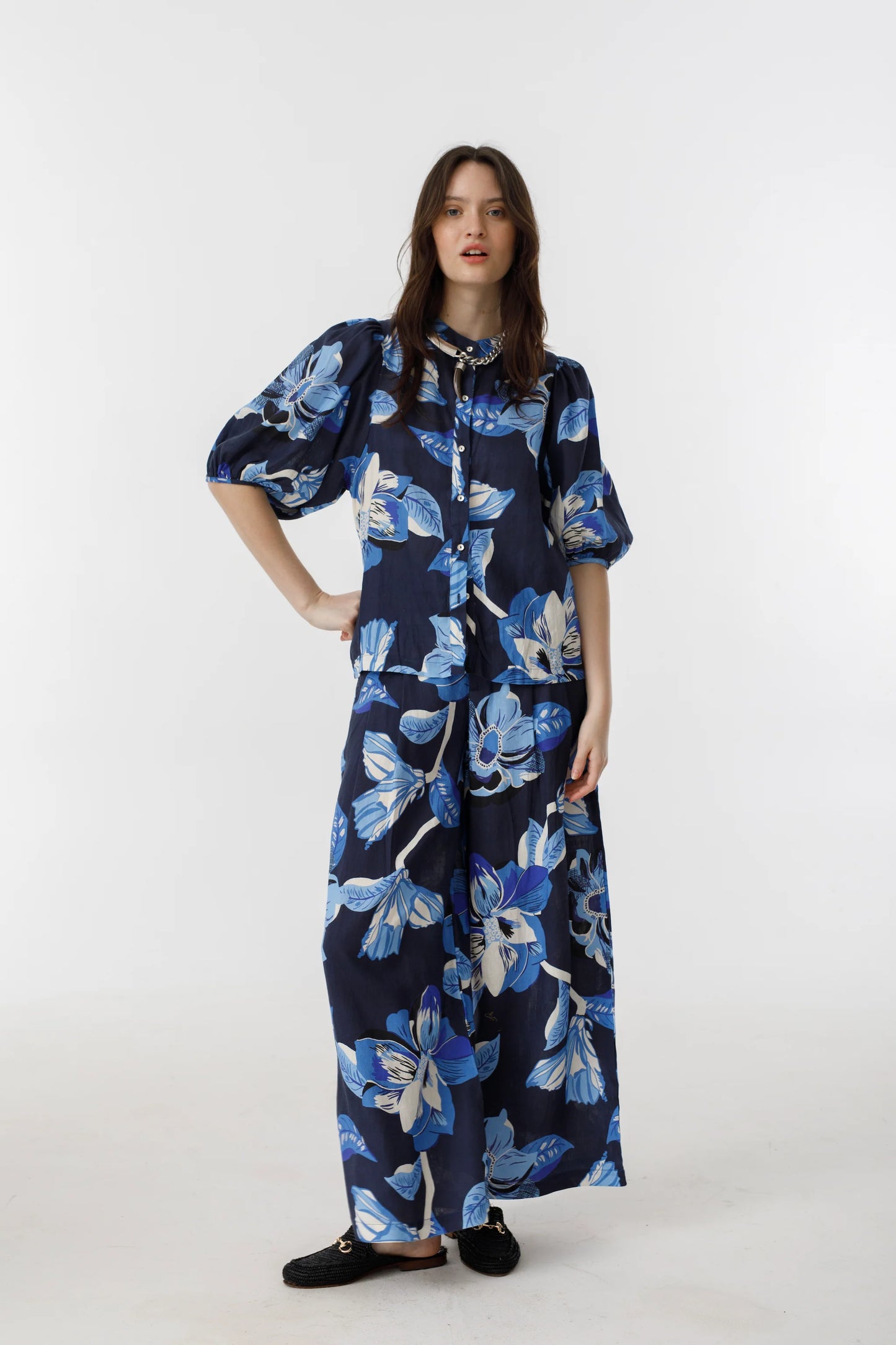 CULOTTE LINEN PANTS - NAVY HIBISCUS PRINT