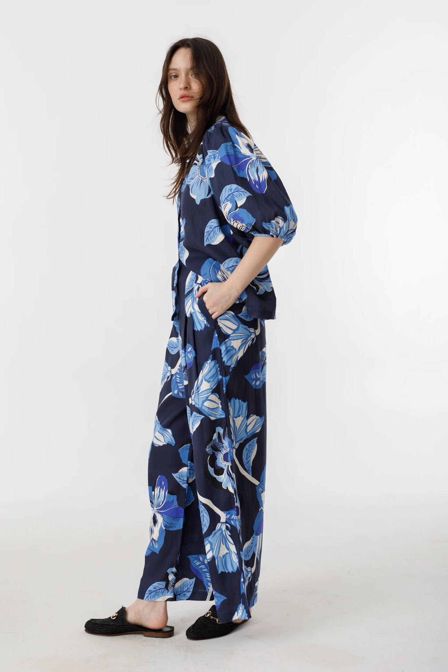 CULOTTE LINEN PANTS - NAVY HIBISCUS PRINT