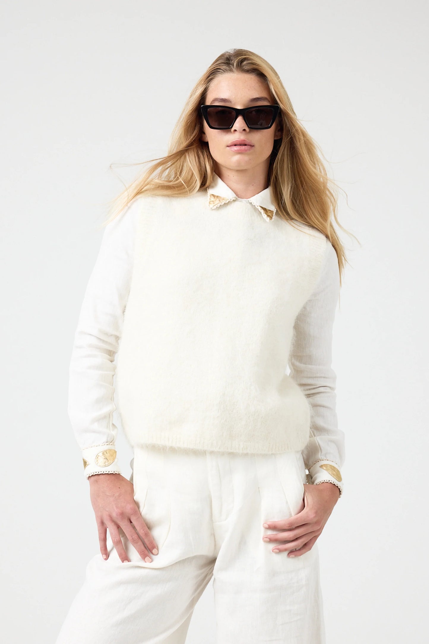 ALPACA KNITTED VEST- OFF-WHITE