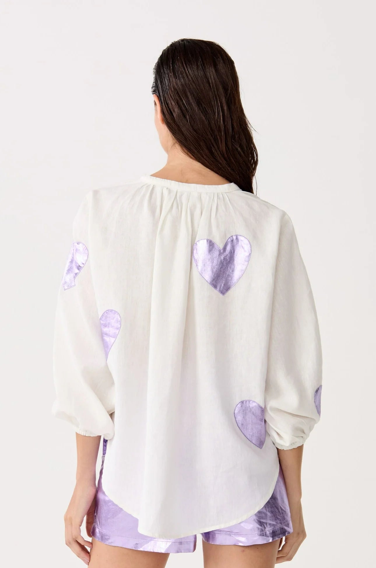 CUPID LINEN SHIRT - OFF-WHITE WITH METALLIC VIOLET HEARTS