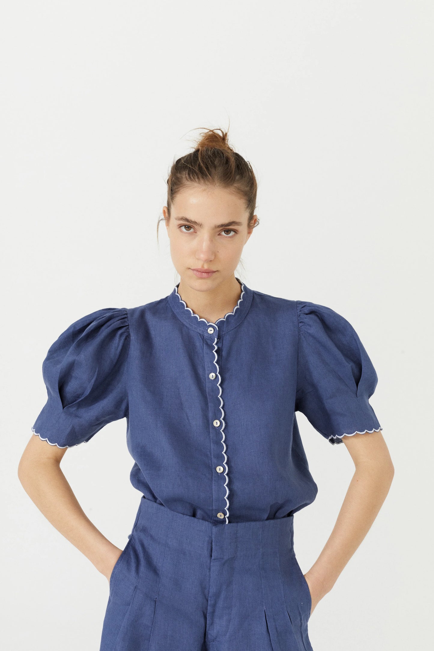 SCALLOP LINEN SHIRT - DEEP BLUE