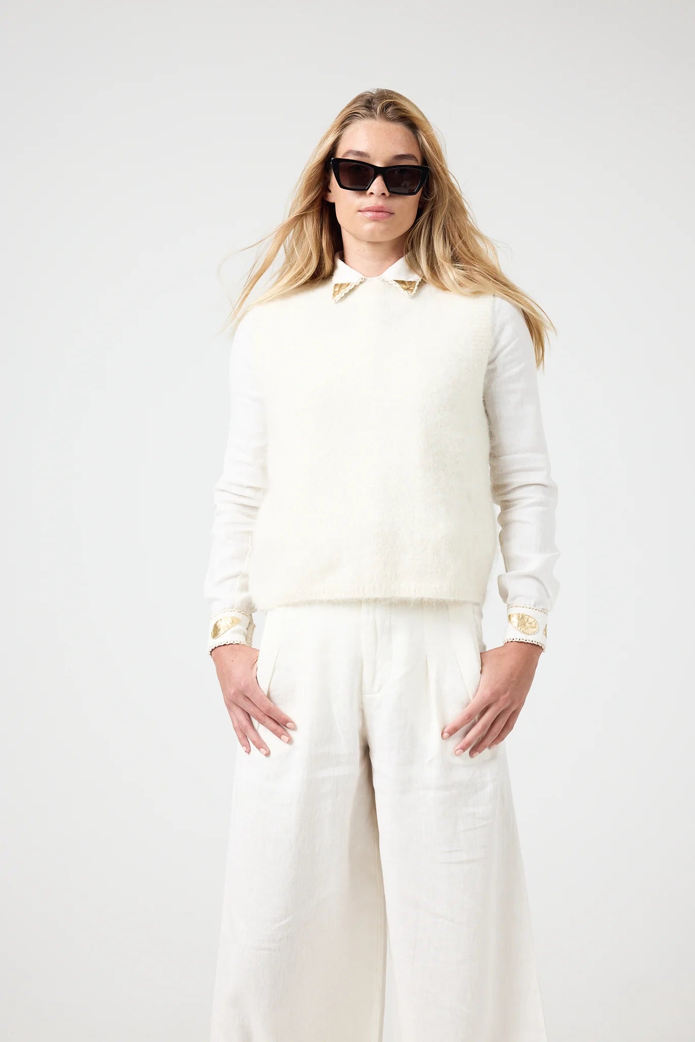 ALPACA KNITTED VEST- OFF-WHITE