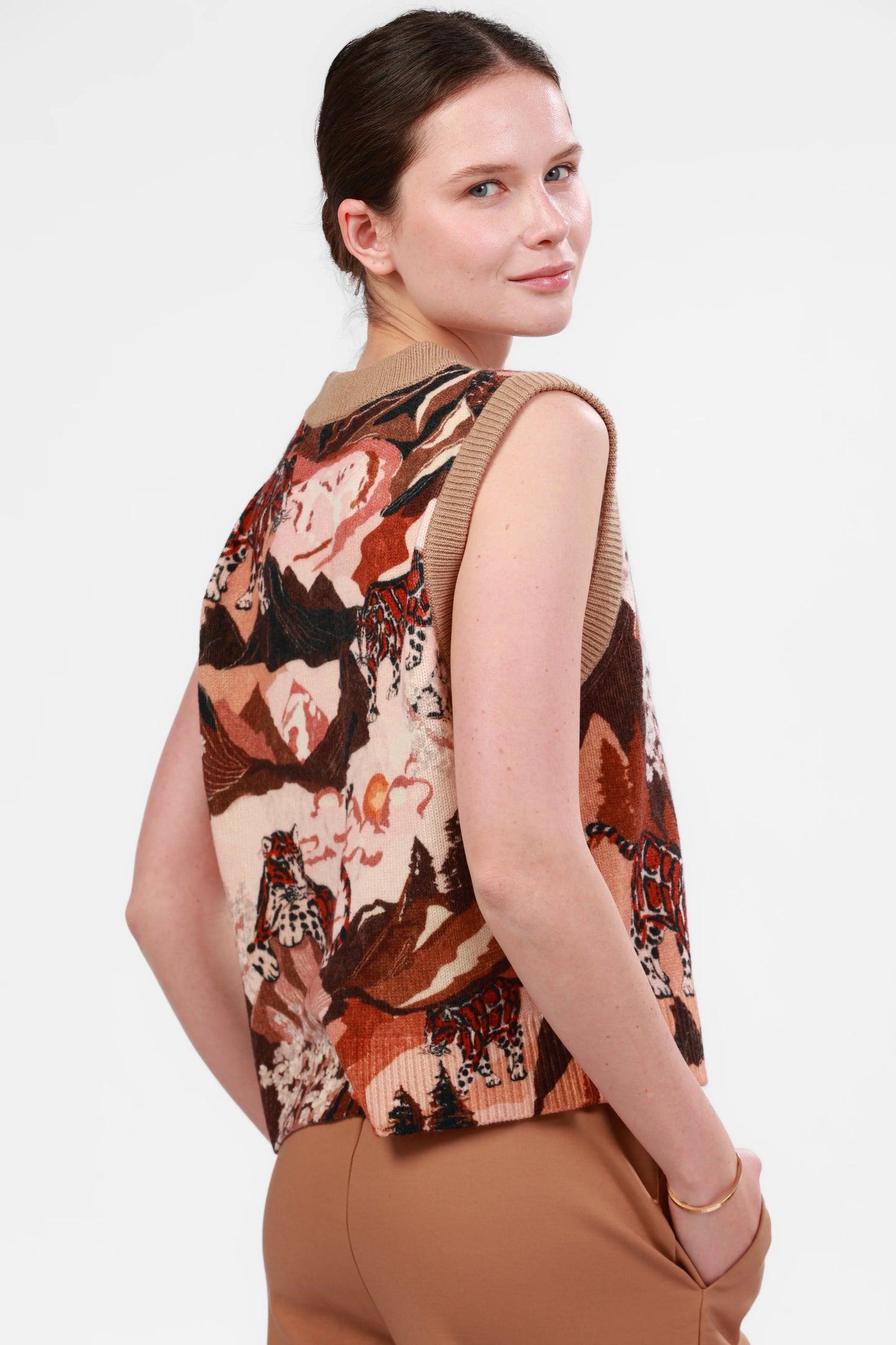 VEST SNOW LEOPARD BROWN
