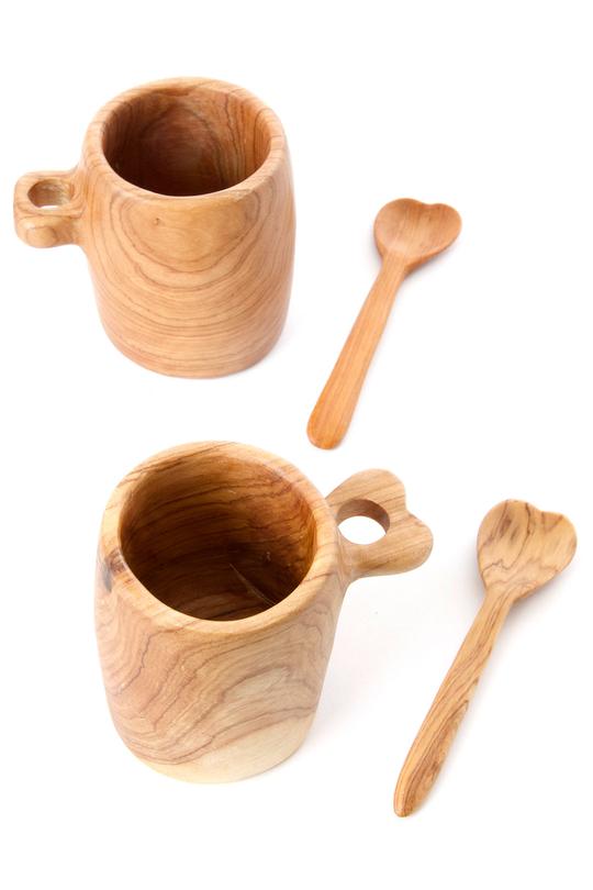 NEW!!!!Set of 2 Kenya Wild Olive Wood Serving Cups with Heart Spoons